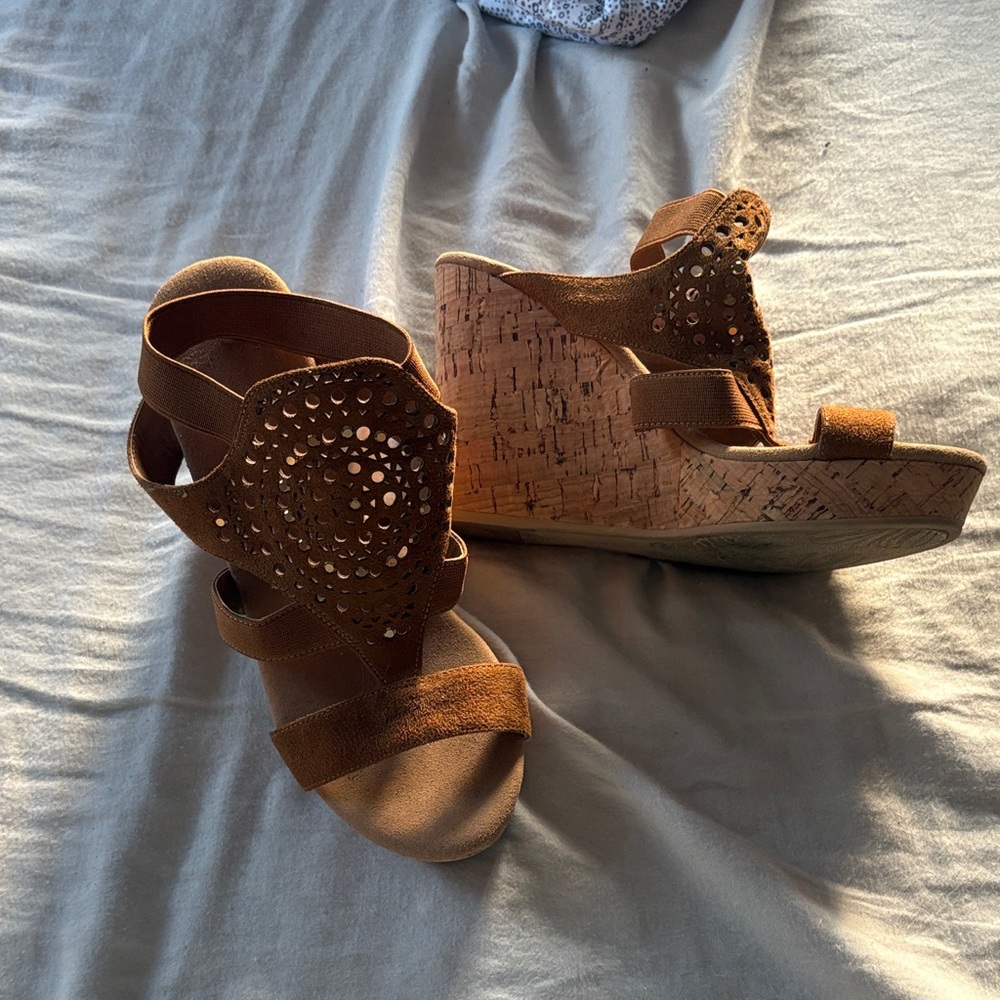hippy wedge